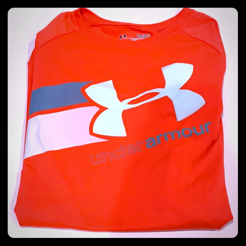 Youth under armor T-shirt